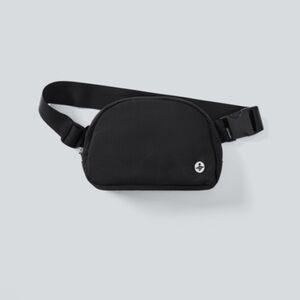 NWOT Halara Black Logo Casual Waist Bag